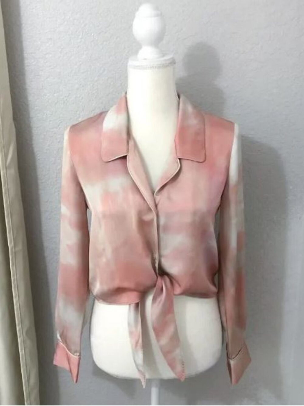 Wilfred Aritzia Peaufiner Blouse Pink Ombre Tie Front Satin Small